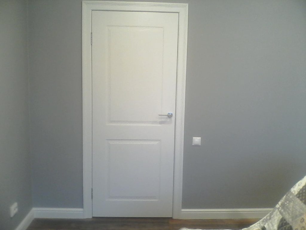 Белые двери потеряли свой лоск? Почему желтеют белые двери?