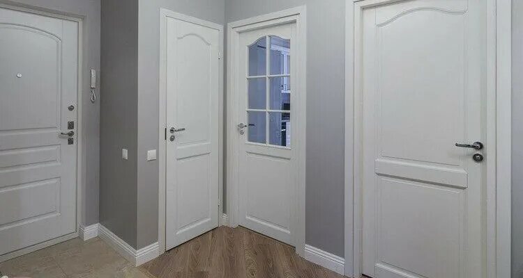 Белые двери потеряли свой лоск? Почему желтеют белые двери?